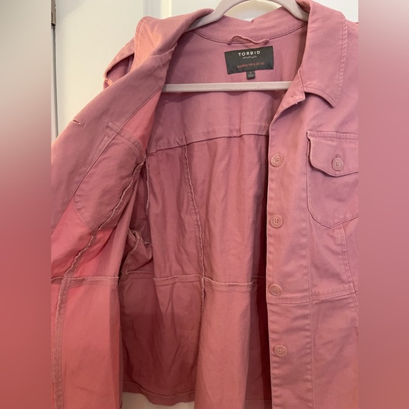 Torrid, pink canvas like button up jacket. Size 3 (22/24) - Picture 3 of 6